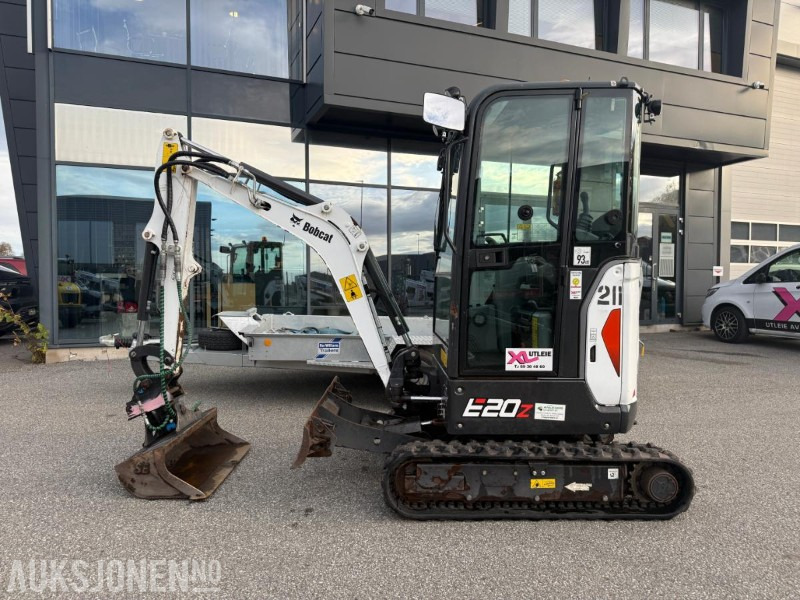 2021 Bobcat E20Z minigraver - servicehistorikk - 2 skuffer. - Mini pelle: photos 1 2021 Bobcat E20Z minigraver - servicehistorikk - 2 skuffer. - Mini pelle: photos 1