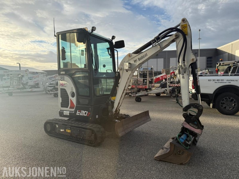 2021 Bobcat E20Z minigraver - servicehistorikk - 2 skuffer. - Mini pelle: photos 4 2021 Bobcat E20Z minigraver - servicehistorikk - 2 skuffer. - Mini pelle: photos 4