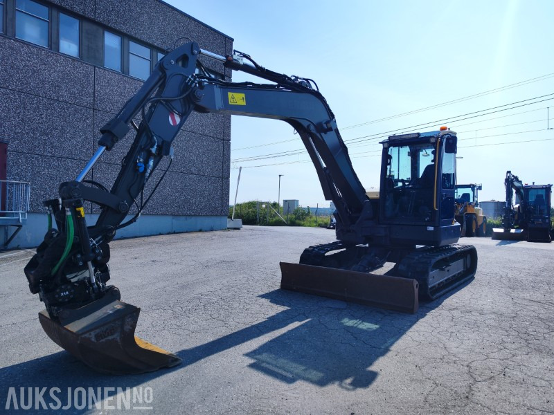 2022 Volvo ECR88D PRO – Kompakt 8-tonns gravemaskin med tiltrotator, klype og 3 skuffer - Pelle: photos 2 2022 Volvo ECR88D PRO – Kompakt 8-tonns gravemaskin med tiltrotator, klype og 3 skuffer - Pelle: photos 2