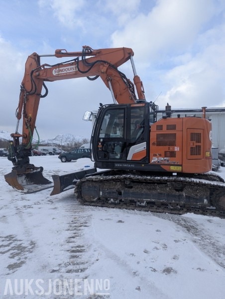 2023 Hitachi ZX225USLC-7 - Montabert CPA, GPS, rototilt, to-delt bom +++ - Pelle: photos 1 2023 Hitachi ZX225USLC-7 - Montabert CPA, GPS, rototilt, to-delt bom +++ - Pelle: photos 1