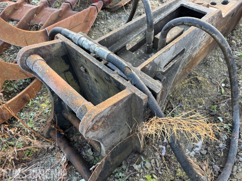 2008 Daemo DMB180 pigghammer med kombi S60 og S70 feste. - Accessoire pour Engins de chantier: photos 4 2008 Daemo DMB180 pigghammer med kombi S60 og S70 feste. - Accessoire pour Engins de chantier: photos 4