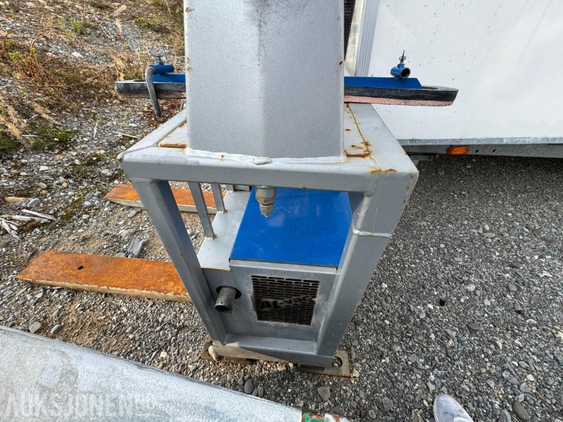 2014 Al-Vac 1600 Flex hydraulic vakuumløfter - Accessoire pour Engins de chantier: photos 3 2014 Al-Vac 1600 Flex hydraulic vakuumløfter - Accessoire pour Engins de chantier: photos 3