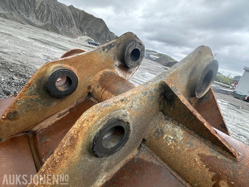 Accessoire pour Engins de chantier 2014 Gjerstad Graveskuff / Lasteskuffe - 4500 L - 4,5 m3 - Nysveiset: photos 12 Accessoire pour Engins de chantier 2014 Gjerstad Graveskuff / Lasteskuffe - 4500 L - 4,5 m3 - Nysveiset: photos 12