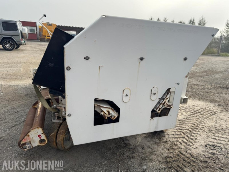 2015 Astec BF400 kantutlegger med BM feste - Accessoire pour Engins de chantier: photos 2 2015 Astec BF400 kantutlegger med BM feste - Accessoire pour Engins de chantier: photos 2