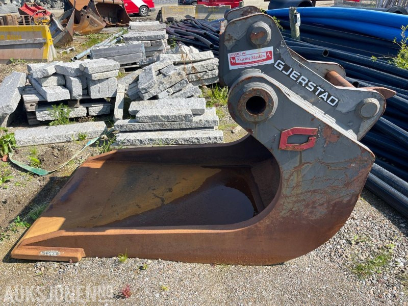 2018 Gjerstad Renske/Plastringsskuffe med G90 feste - Accessoire pour Engins de chantier: photos 1 2018 Gjerstad Renske/Plastringsskuffe med G90 feste - Accessoire pour Engins de chantier: photos 1