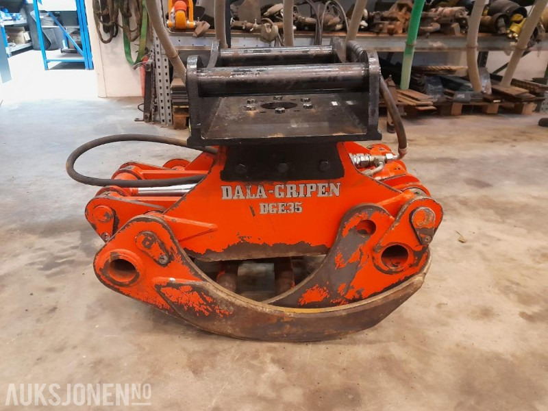 2021 DALA-GRIPEN - DGE35 klo / klype med S60-feste - Accessoire pour Engins de chantier: photos 1 2021 DALA-GRIPEN - DGE35 klo / klype med S60-feste - Accessoire pour Engins de chantier: photos 1