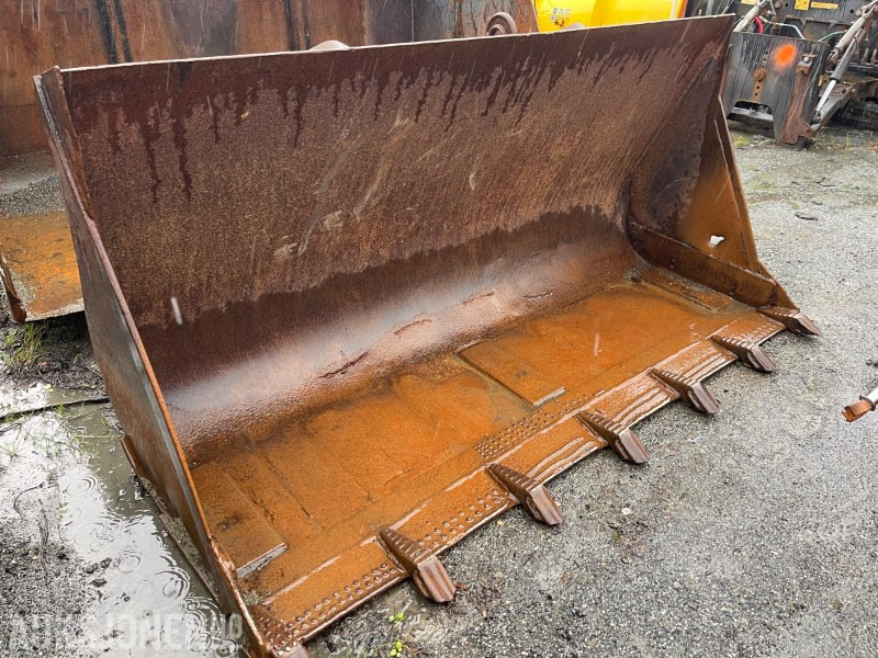 Accessoire pour Engins de chantier Gjerstad skuffe med BM feste: photos 1