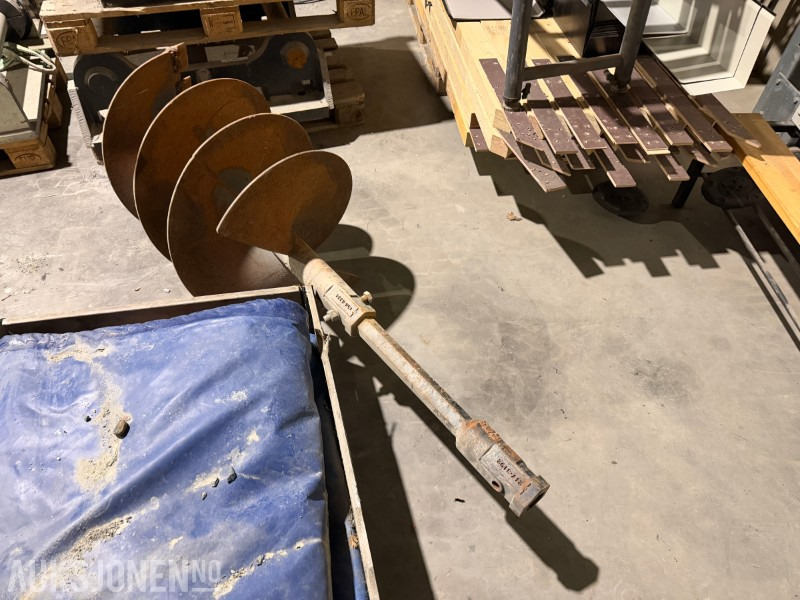 Metallborr - Til CAT kompaktlaster - Accessoire pour Engins de chantier: photos 2 Metallborr - Til CAT kompaktlaster - Accessoire pour Engins de chantier: photos 2