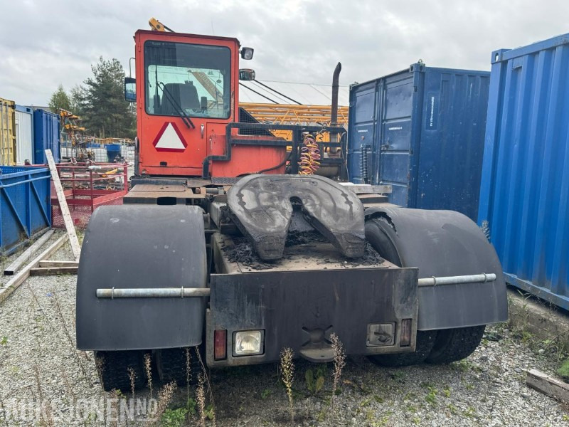 BOLLNAS 304T terminaltraktor / Rep.objekt - Matériel de chantier: photos 3 BOLLNAS 304T terminaltraktor / Rep.objekt - Matériel de chantier: photos 3