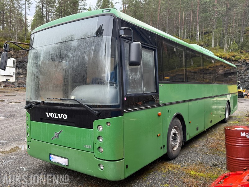 2006 Volvo B12B 4X2 - Campingbuss - Festivalbuss - Handicapheis - Solcelleanlegg - Bus: photos 1 2006 Volvo B12B 4X2 - Campingbuss - Festivalbuss - Handicapheis - Solcelleanlegg - Bus: photos 1