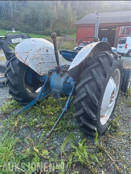 Ford dexta - Tracteur agricole: photos 5 Ford dexta - Tracteur agricole: photos 5