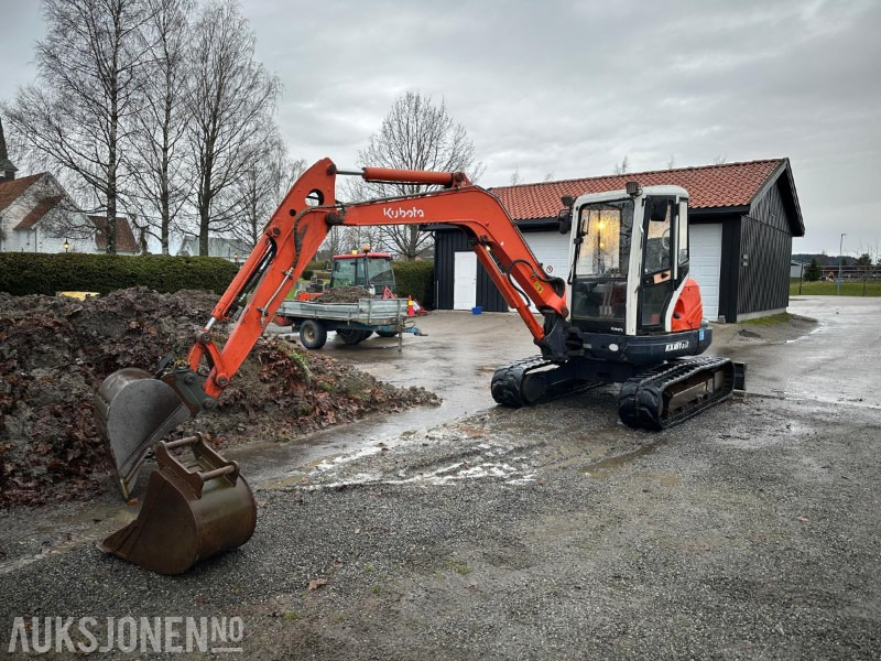 Kubota KX161-3α – 2006 – 3708 timer – 2 skuffer + klype – ca. 5,5 tonn – CE-merket - Mini pelle: photos 1 Kubota KX161-3α – 2006 – 3708 timer – 2 skuffer + klype – ca. 5,5 tonn – CE-merket - Mini pelle: photos 1