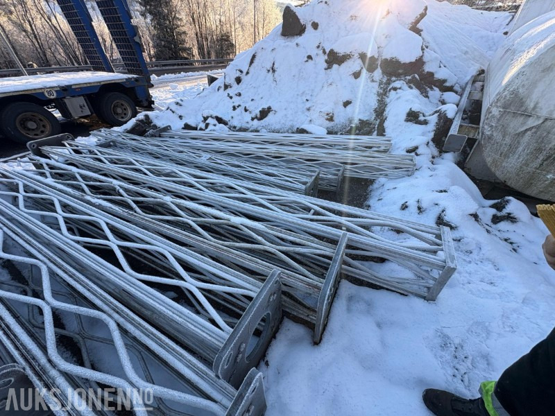 Lattix sikkerhetsmaster 2 stk med 2 stk betongsokler - Matériel de chantier: photos 2 Lattix sikkerhetsmaster 2 stk med 2 stk betongsokler - Matériel de chantier: photos 2