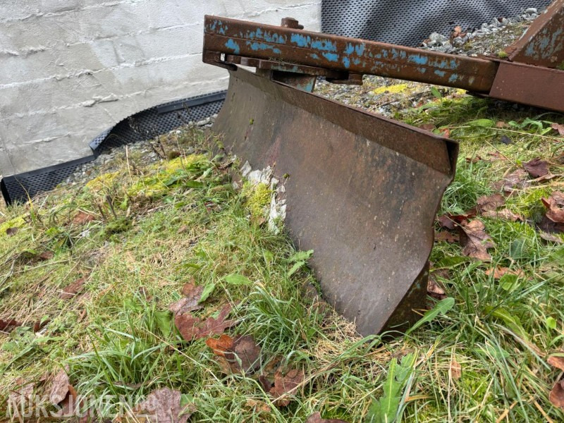 1900 BAKMONTERT SKJÆR MED 3-PUNKTSFESTE - Machine agricole: photos 5 1900 BAKMONTERT SKJÆR MED 3-PUNKTSFESTE - Machine agricole: photos 5