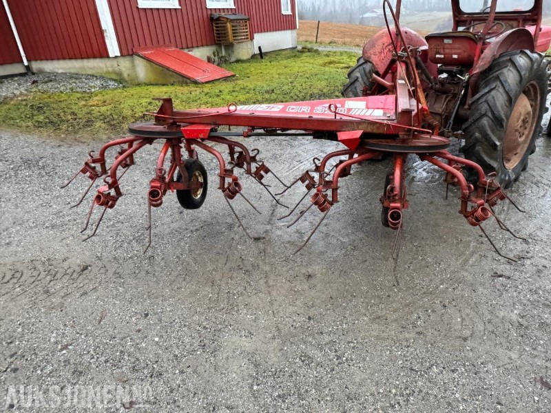 1990 JF CR 320 KOMBI RIVE / SPREDER EKSTRA PIGGER - Machine agricole: photos 2 1990 JF CR 320 KOMBI RIVE / SPREDER EKSTRA PIGGER - Machine agricole: photos 2