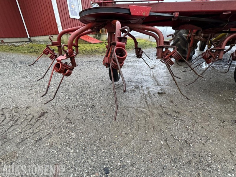 1990 JF CR 320 KOMBI RIVE / SPREDER EKSTRA PIGGER - Machine agricole: photos 3 1990 JF CR 320 KOMBI RIVE / SPREDER EKSTRA PIGGER - Machine agricole: photos 3