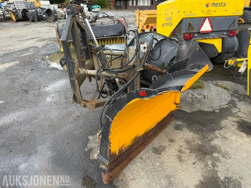 1999 Tellefsdal V-2700HS V-Plog - Machine agricole: photos 4 1999 Tellefsdal V-2700HS V-Plog - Machine agricole: photos 4
