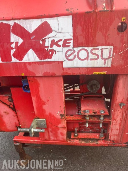 2003 Hakkipilke 1x37 Easy 37 - vedmaksin - mva fri - Machine agricole: photos 4 2003 Hakkipilke 1x37 Easy 37 - vedmaksin - mva fri - Machine agricole: photos 4