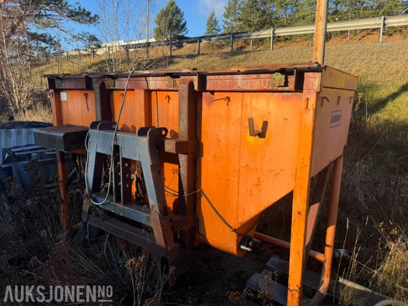 2006 Shmidt Traxos 18VCB selvlastende tallerkenspreder for traktor 1,8 m3 - Machine agricole: photos 2 2006 Shmidt Traxos 18VCB selvlastende tallerkenspreder for traktor 1,8 m3 - Machine agricole: photos 2