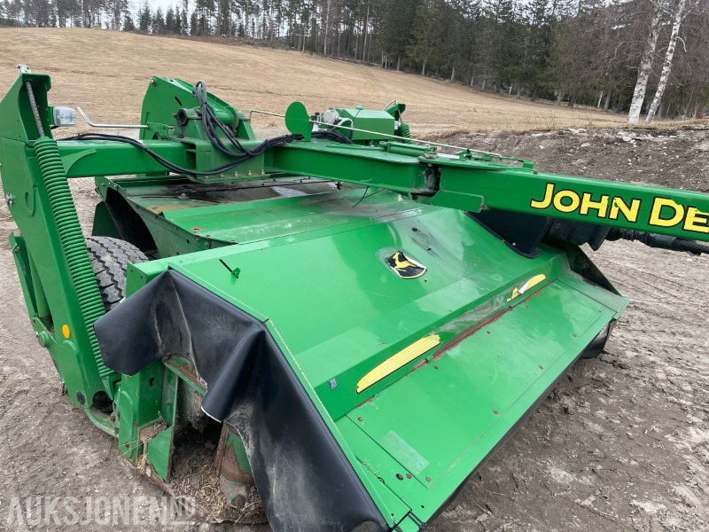 2009 John Deere 530 slåmaskin med transportbånd - Machine agricole: photos 5 2009 John Deere 530 slåmaskin med transportbånd - Machine agricole: photos 5
