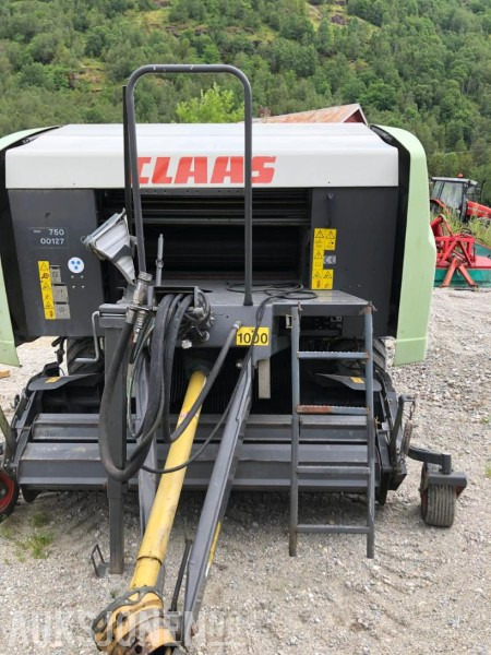 2010 Claas 455 uniwrap 455 - Machine agricole: photos 1 2010 Claas 455 uniwrap 455 - Machine agricole: photos 1