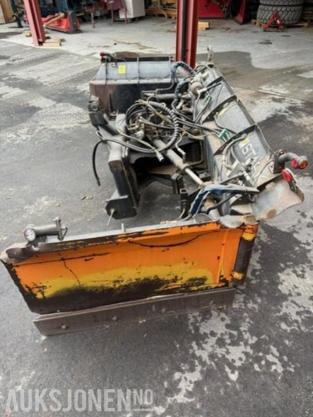 2011 Stark ua 4800 Stark UA 4800 - Machine agricole: photos 4 2011 Stark ua 4800 Stark UA 4800 - Machine agricole: photos 4