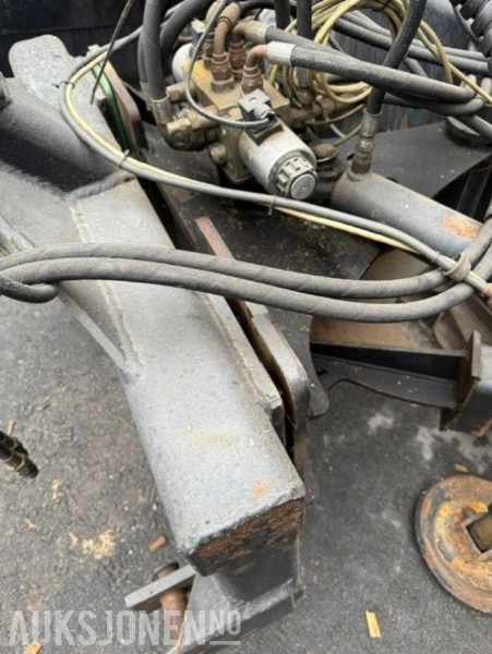 2011 Stark ua 4800 Stark UA 4800 - Machine agricole: photos 5 2011 Stark ua 4800 Stark UA 4800 - Machine agricole: photos 5