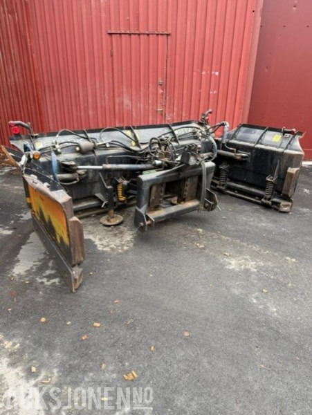 2011 Stark ua 4800 Stark UA 4800 - Machine agricole: photos 1 2011 Stark ua 4800 Stark UA 4800 - Machine agricole: photos 1