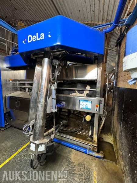 2013 DeLaval VMS melkerobot med 1 kraftfôrstasjon FSC40 - Høyre utgave - Steam - Innredning og grinder foran - Vakuumpumpe - Fortsatt i daglig drift - Machine agricole: photos 2 2013 DeLaval VMS melkerobot med 1 kraftfôrstasjon FSC40 - Høyre utgave - Steam - Innredning og grinder foran - Vakuumpumpe - Fortsatt i daglig drift - Machine agricole: photos 2