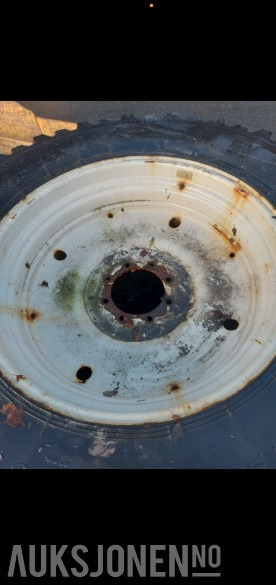 2015 2 stk. traktordekk med felg – 540/80R38 - Machine agricole: photos 2 2015 2 stk. traktordekk med felg – 540/80R38 - Machine agricole: photos 2