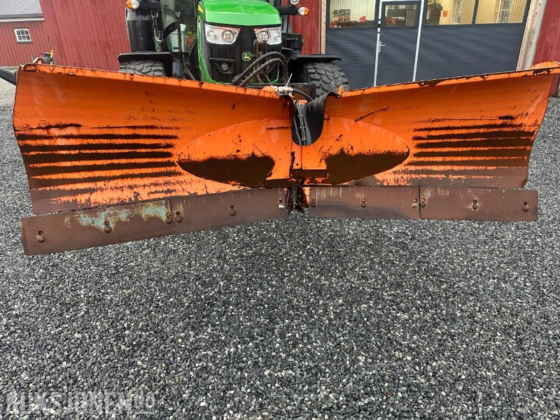 2015 Pronar PUV 2800M plog - V-plog - Machine agricole: photos 5 2015 Pronar PUV 2800M plog - V-plog - Machine agricole: photos 5