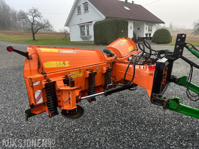 2015 Pronar PUV 2800M plog - V-plog - Machine agricole: photos 4 2015 Pronar PUV 2800M plog - V-plog - Machine agricole: photos 4