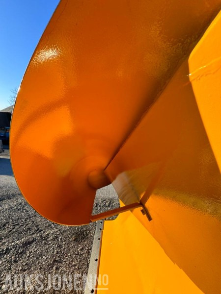 Machine agricole 2015 Steinsland SP 2700 - Spissplog med paralellogram - Feste for brøyteplate - Nymalt: photos 12