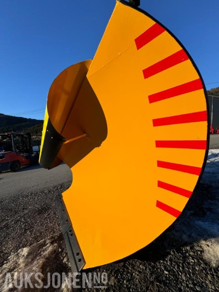 Machine agricole 2015 Steinsland SP 2700 - Spissplog med paralellogram - Feste for brøyteplate - Nymalt: photos 9