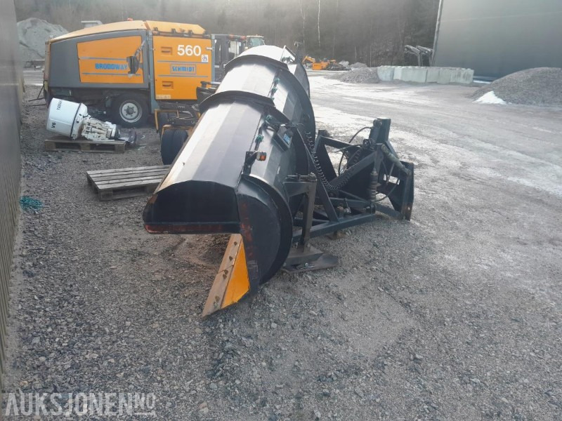 2016 Steinsland D-PL 3600 PLOG - Machine agricole: photos 2 2016 Steinsland D-PL 3600 PLOG - Machine agricole: photos 2