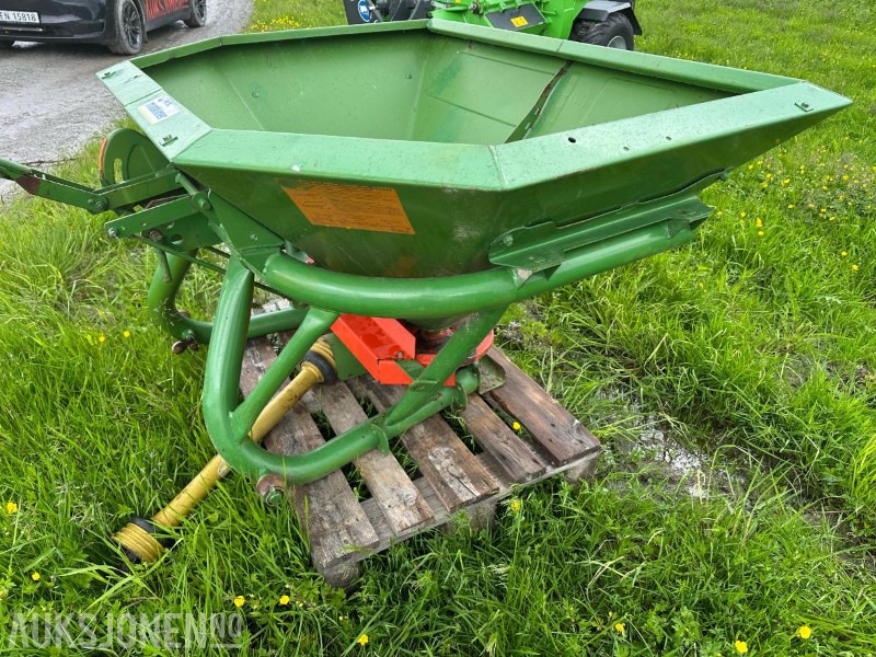 AMAZONE ZA-F 604R GJØDSELSPREDER - Machine agricole: photos 5 AMAZONE ZA-F 604R GJØDSELSPREDER - Machine agricole: photos 5