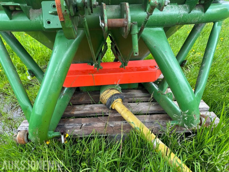 AMAZONE ZA-F 604R GJØDSELSPREDER - Machine agricole: photos 2 AMAZONE ZA-F 604R GJØDSELSPREDER - Machine agricole: photos 2