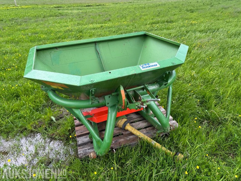 AMAZONE ZA-F 604R GJØDSELSPREDER - Machine agricole: photos 1 AMAZONE ZA-F 604R GJØDSELSPREDER - Machine agricole: photos 1