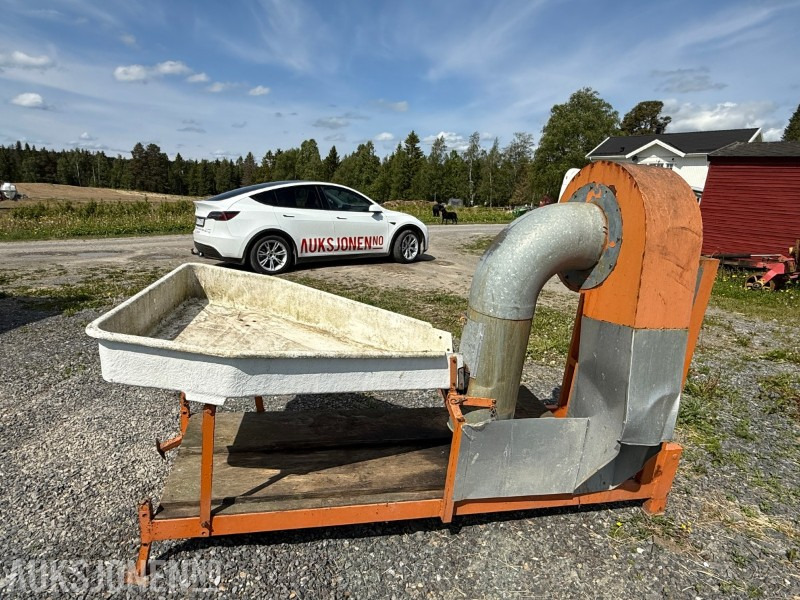 Bærrensker til traktor - brukt til solbær - Machine agricole: photos 4 Bærrensker til traktor - brukt til solbær - Machine agricole: photos 4