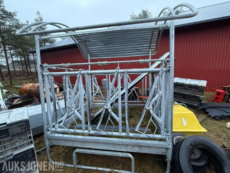 Forstasjon/Forhekk med tak - Machine agricole: photos 2 Forstasjon/Forhekk med tak - Machine agricole: photos 2