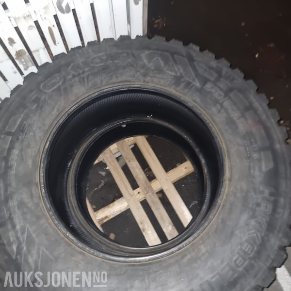 Nokian Hakkapeliitta TRI Vinterdekk til traktor - 540/80R38 - Bakdekk - Machine agricole: photos 3 Nokian Hakkapeliitta TRI Vinterdekk til traktor - 540/80R38 - Bakdekk - Machine agricole: photos 3