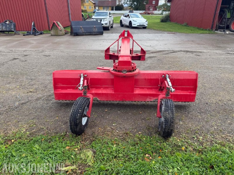 Planeringsskjær til traktor - Machine agricole: photos 4 Planeringsskjær til traktor - Machine agricole: photos 4