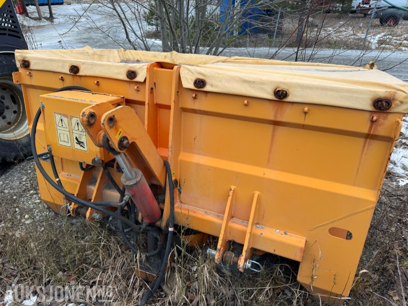 Rasco strøkasse med tallerkenspreder. Selvlastende med 3-punkt feste - Machine agricole: photos 2 Rasco strøkasse med tallerkenspreder. Selvlastende med 3-punkt feste - Machine agricole: photos 2