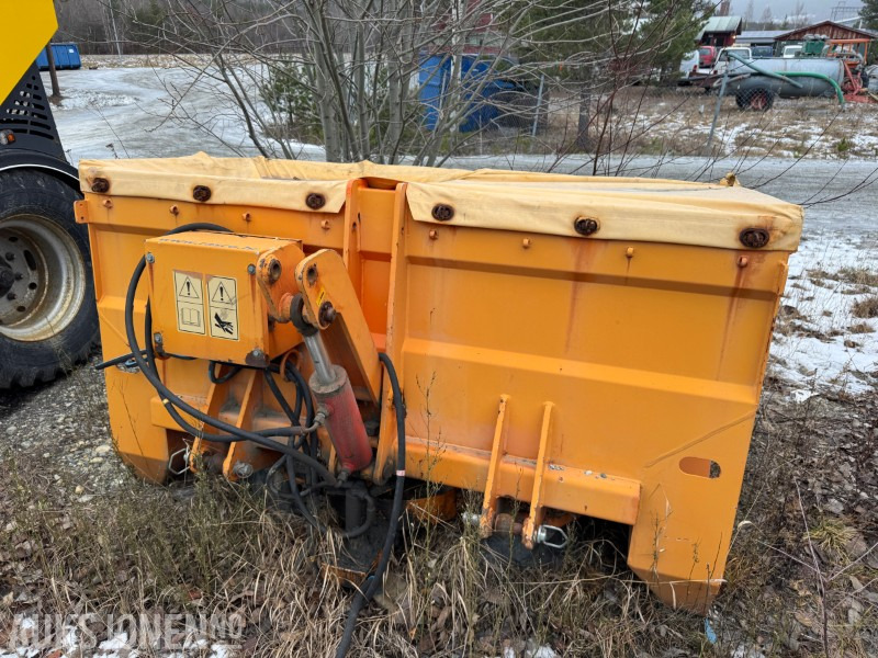 Rasco strøkasse med tallerkenspreder. Selvlastende med 3-punkt feste - Machine agricole: photos 5 Rasco strøkasse med tallerkenspreder. Selvlastende med 3-punkt feste - Machine agricole: photos 5