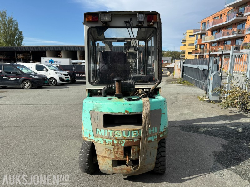 1993 Mitsubishi FD25 Gaffeltruck – 2,5 tonn - Matériel de manutention: photos 4 1993 Mitsubishi FD25 Gaffeltruck – 2,5 tonn - Matériel de manutention: photos 4