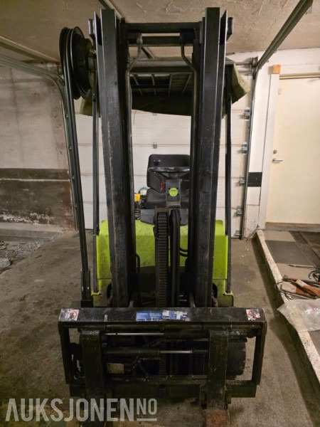 1998 Clark CEM 20 S Truck - MVA-FRI - INGEN MINSTEPRIS - Matériel de manutention: photos 2 1998 Clark CEM 20 S Truck - MVA-FRI - INGEN MINSTEPRIS - Matériel de manutention: photos 2