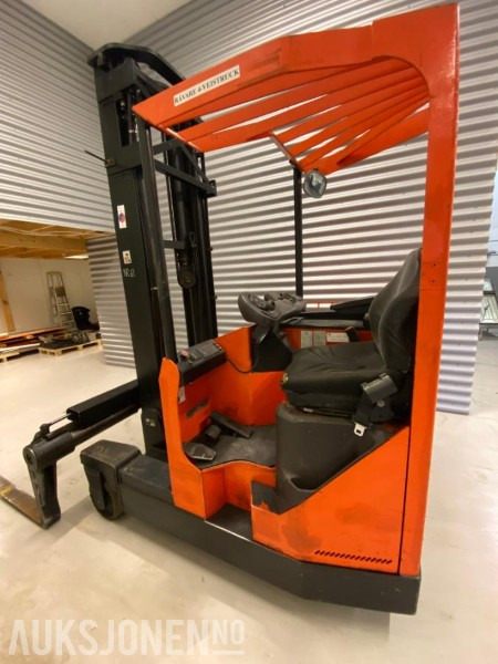 2002 BT 4-veis 2,7T 6,3M REP. - Matériel de manutention: photos 5 2002 BT 4-veis 2,7T 6,3M REP. - Matériel de manutention: photos 5