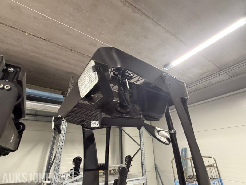 Matériel de manutention 2013 Nissan UND140 Skyvemasttruck - 4,8m med batterilader: photos 28