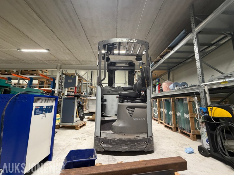 Matériel de manutention 2013 Nissan UND140 Skyvemasttruck - 4,8m med batterilader: photos 6