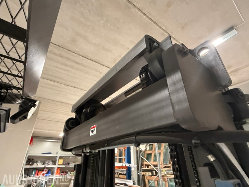 Matériel de manutention 2013 Nissan UND140 Skyvemasttruck - 4,8m med batterilader: photos 20